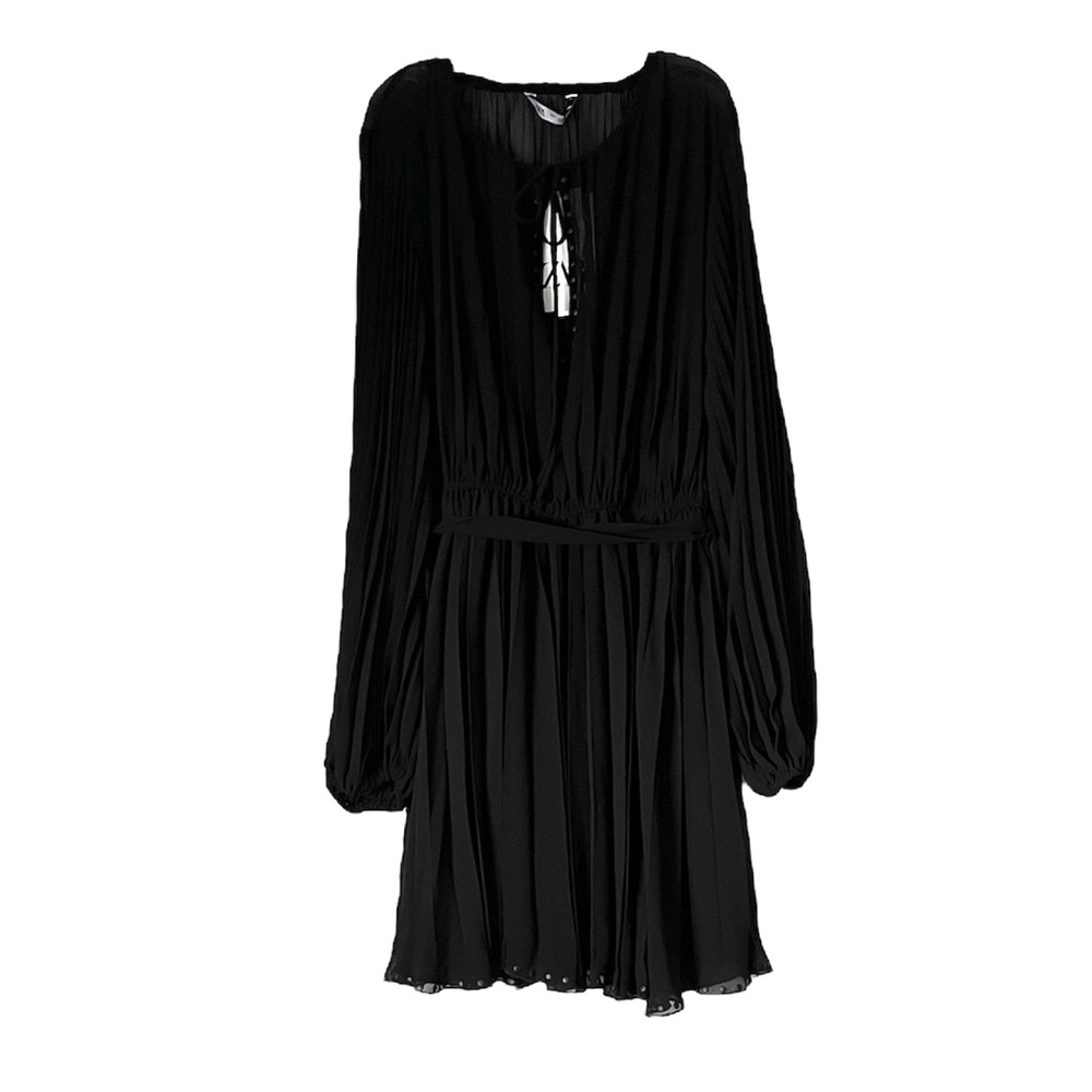 NEW Zara Women’s Pleated mini Dress with Belt size L Black